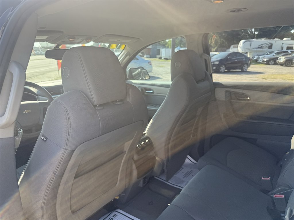 2017 Chevrolet Traverse - $11,595
