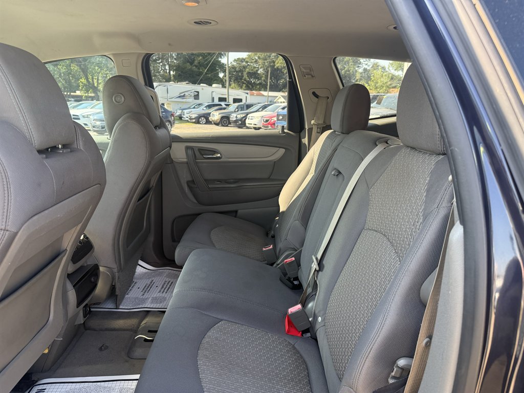 2017 Chevrolet Traverse - $11,595