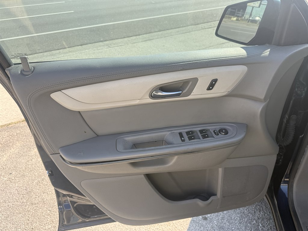2017 Chevrolet Traverse - $11,595