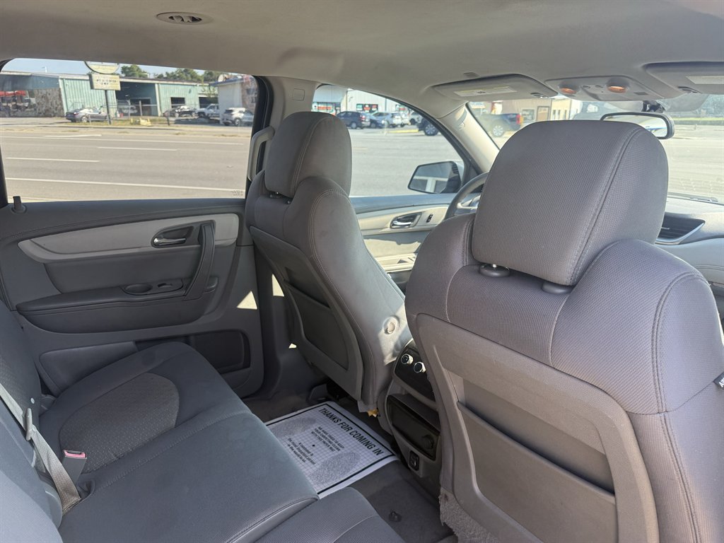 2017 Chevrolet Traverse - $11,595