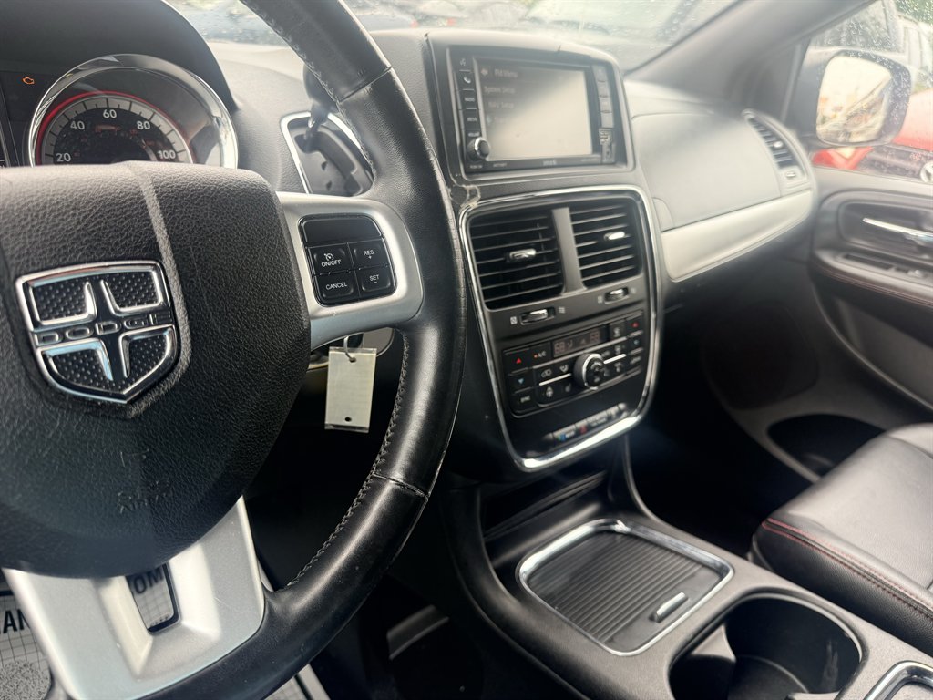 2019 Dodge Grand Caravan - $11,595