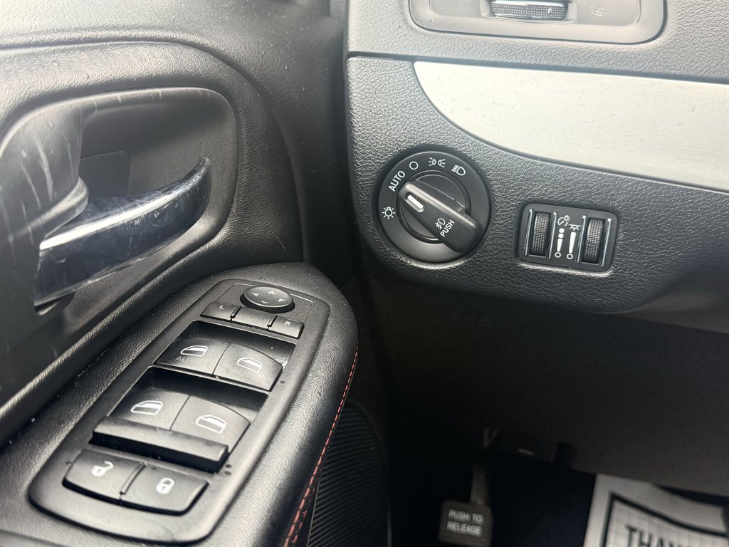 2019 Dodge Grand Caravan - $11,595