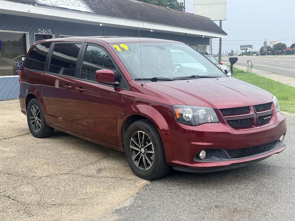 2019 Dodge Grand Caravan - $11,595