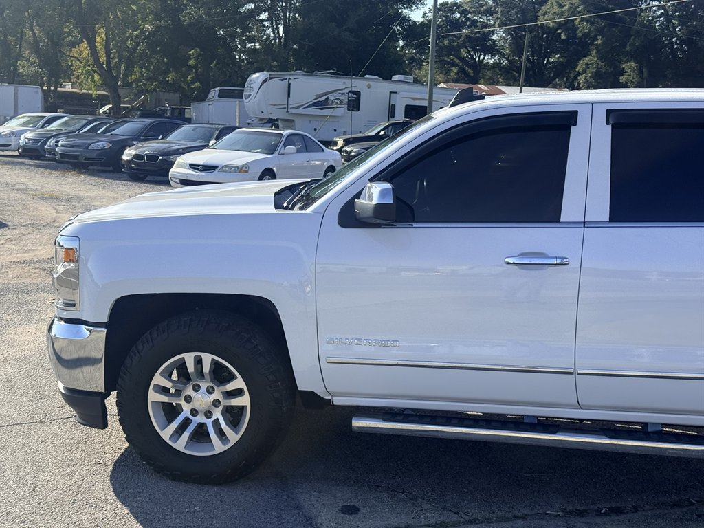 2017 Chevrolet Silverado 1500 - $22,595