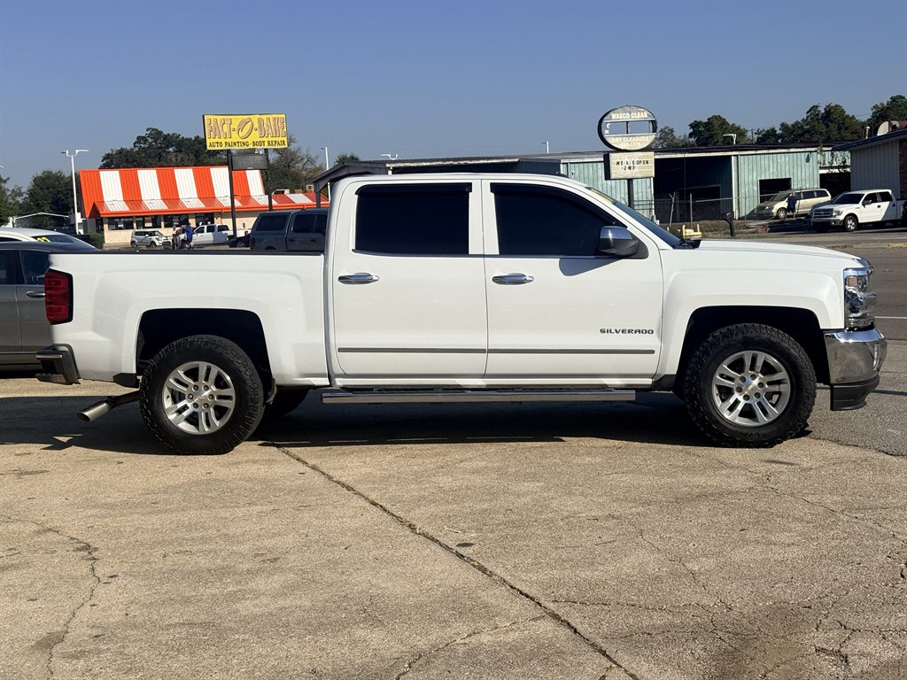 2017 Chevrolet Silverado 1500 - $22,595