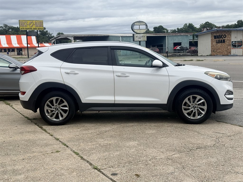 2016 Hyundai Tucson - $10,995