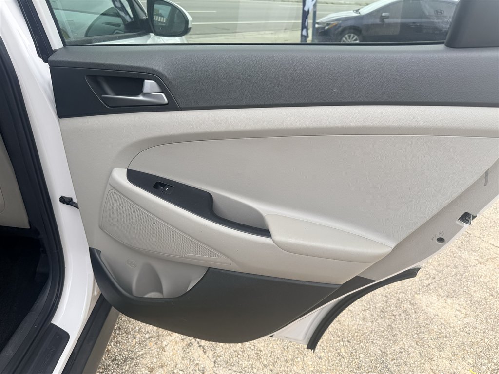 2016 Hyundai Tucson - $10,995