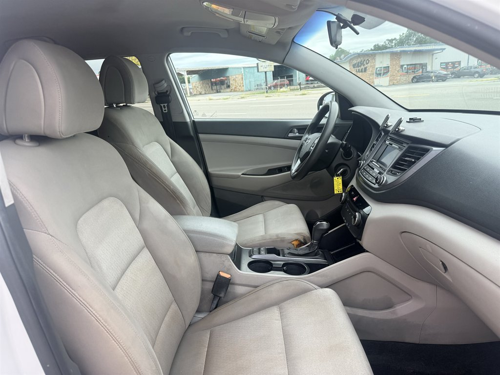 2016 Hyundai Tucson - $10,995