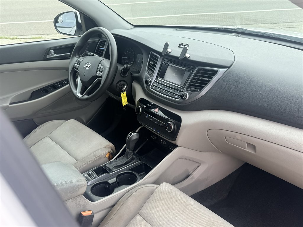 2016 Hyundai Tucson - $10,995