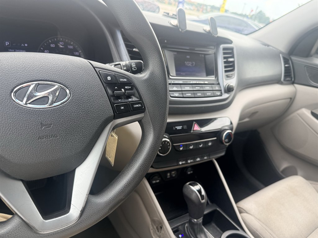 2016 Hyundai Tucson - $10,995