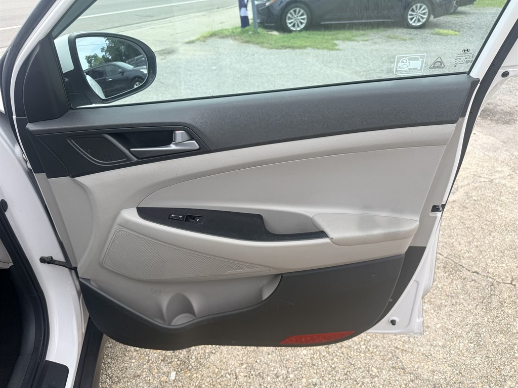 2016 Hyundai Tucson - $10,995