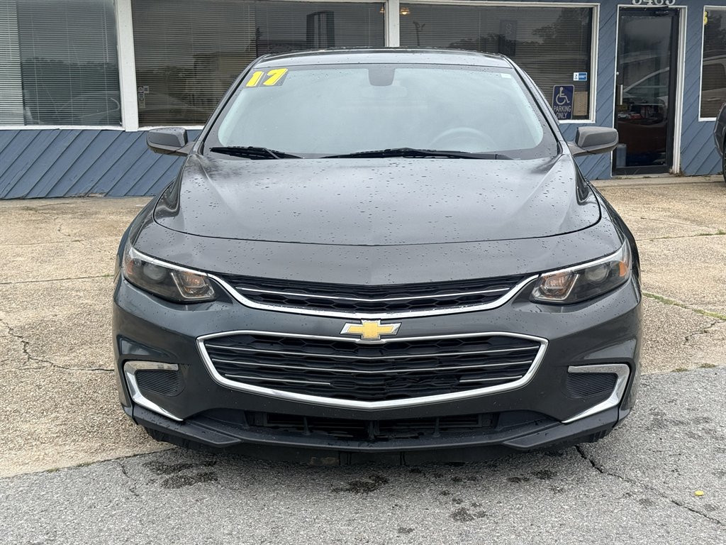 2017 Chevrolet Malibu - $9,995