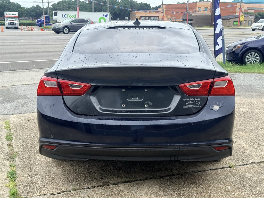 2017 Chevrolet Malibu - $9,995