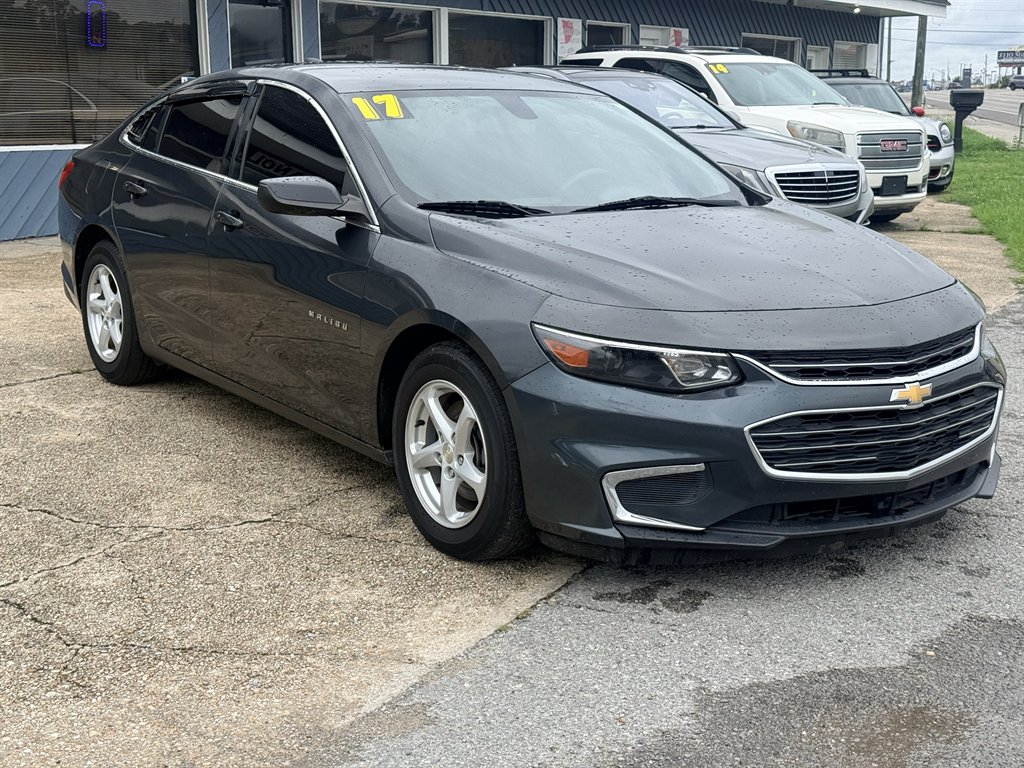 2017 Chevrolet Malibu - $9,995