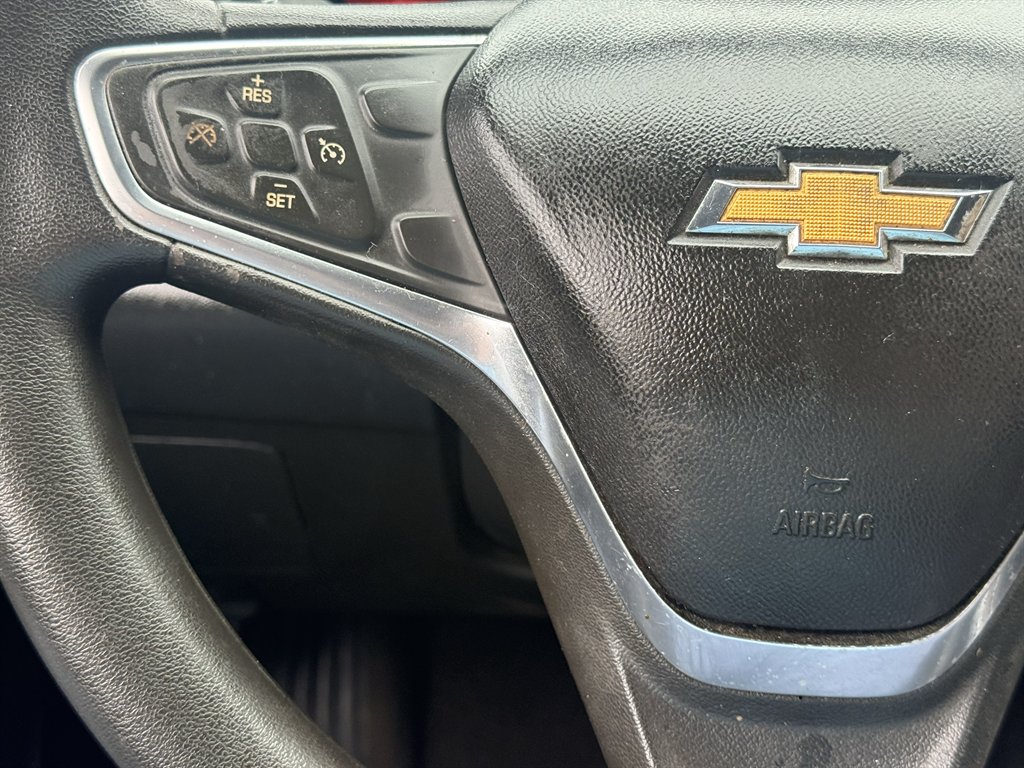 2017 Chevrolet Malibu - $9,995