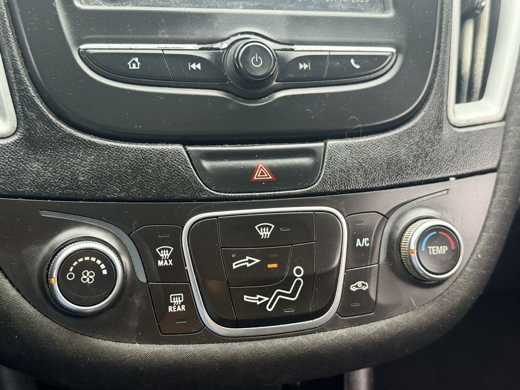2017 Chevrolet Malibu - $9,995