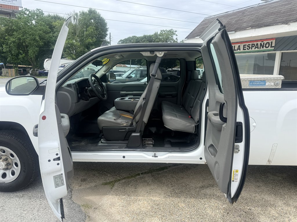 2009 Chevrolet Silverado - $8,995