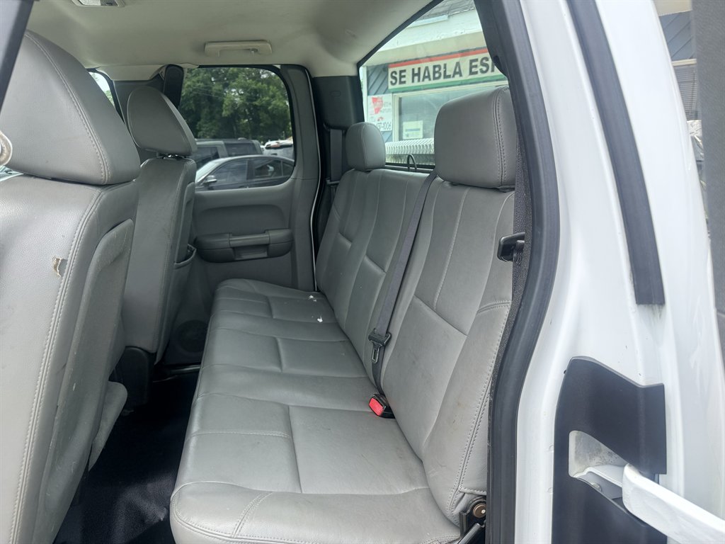 2009 Chevrolet Silverado - $8,995