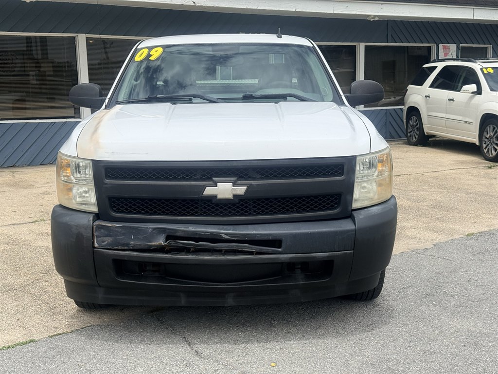 2009 Chevrolet Silverado - $8,995