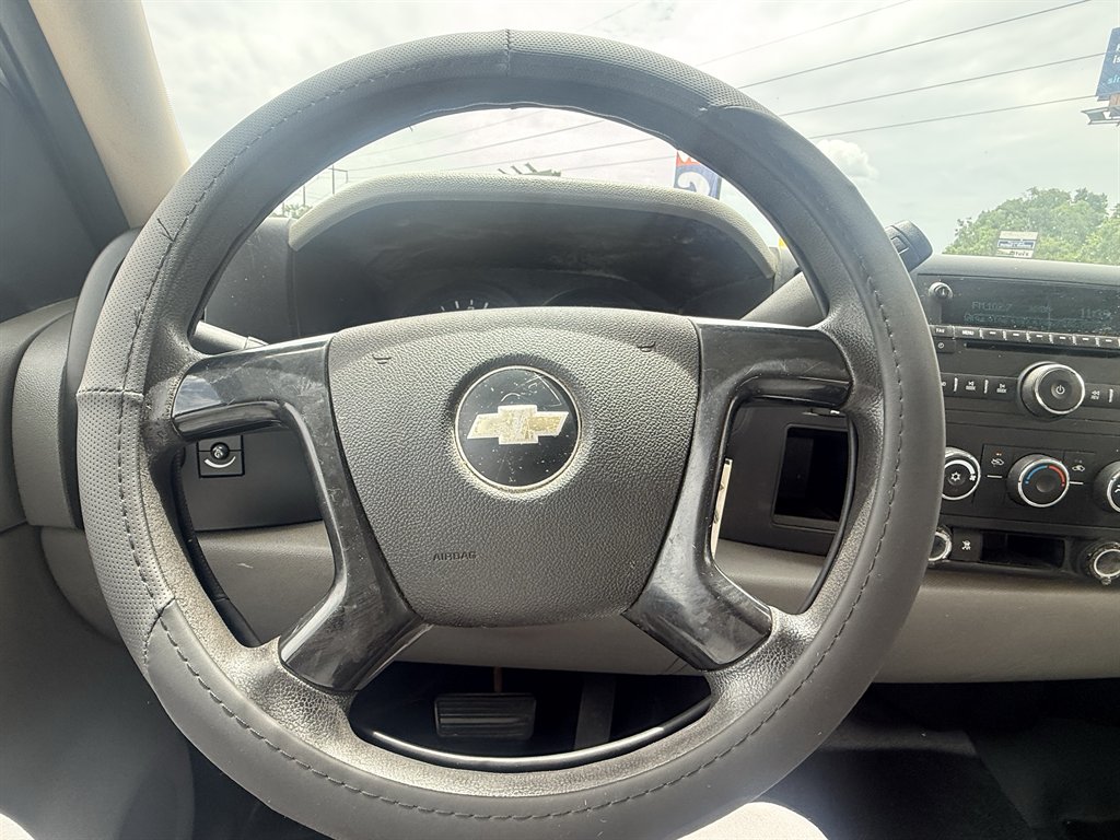 2009 Chevrolet Silverado - $8,995
