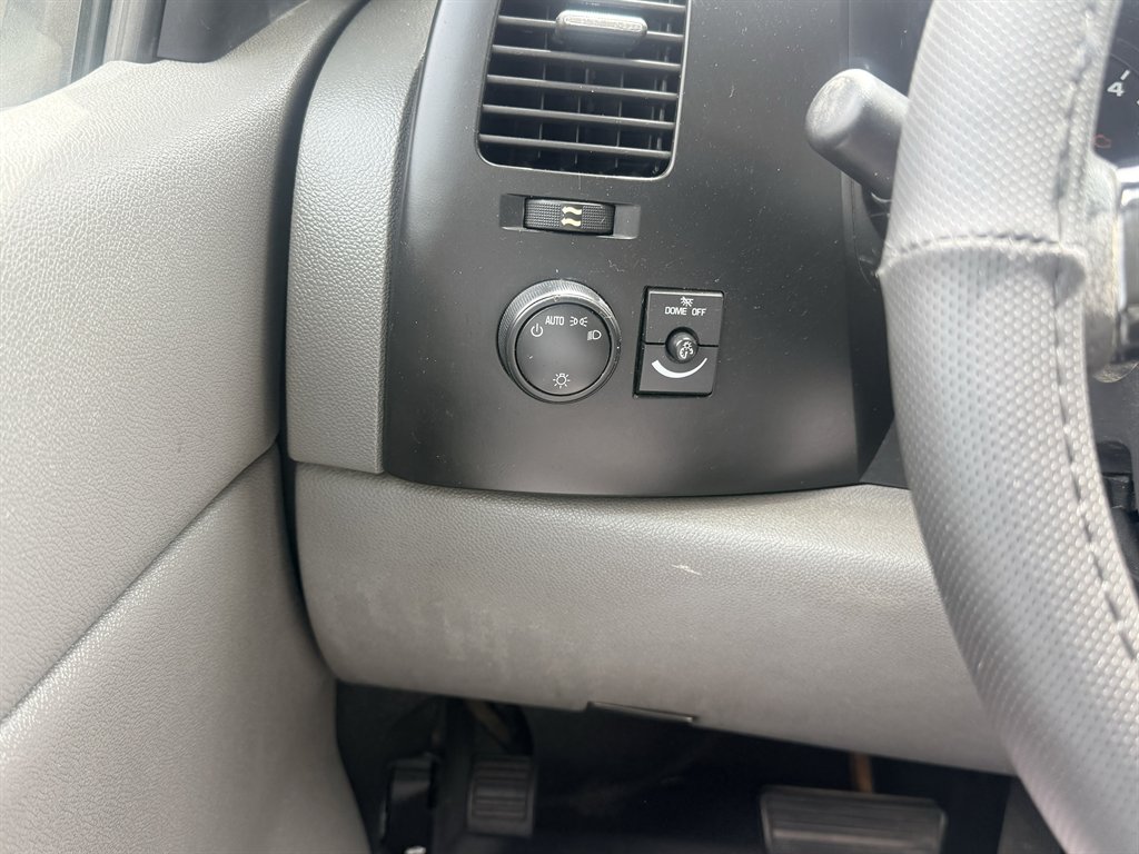 2009 Chevrolet Silverado - $8,995