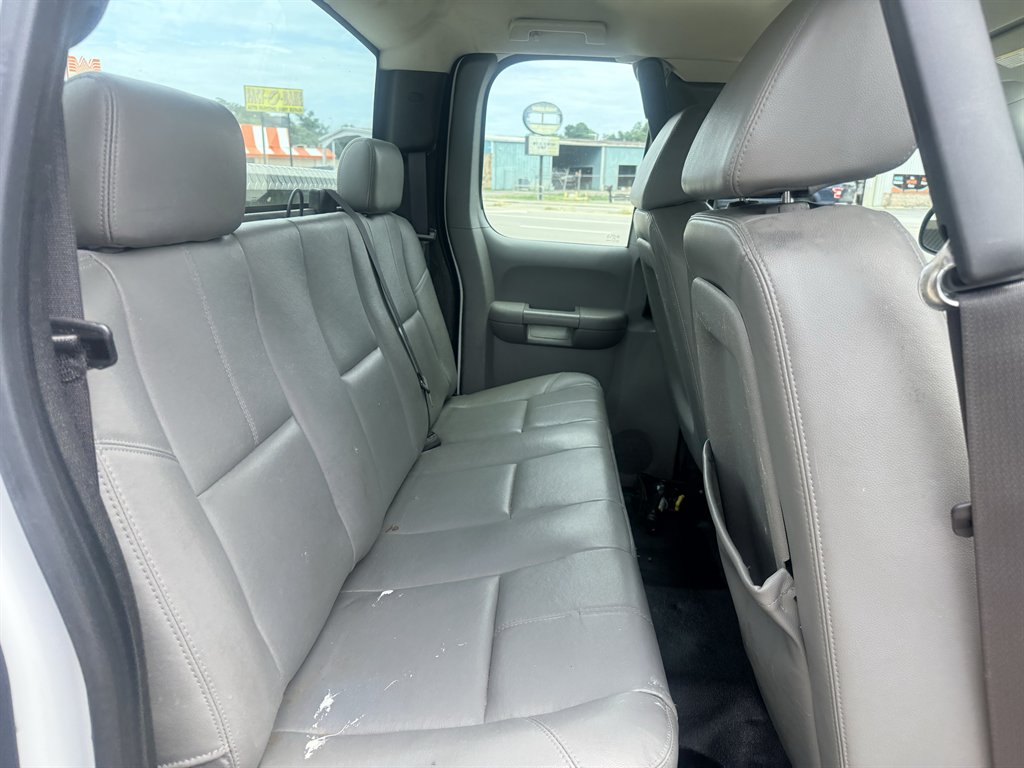 2009 Chevrolet Silverado - $8,995