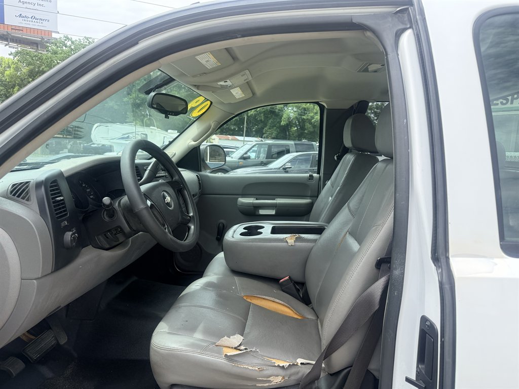 2009 Chevrolet Silverado - $8,995