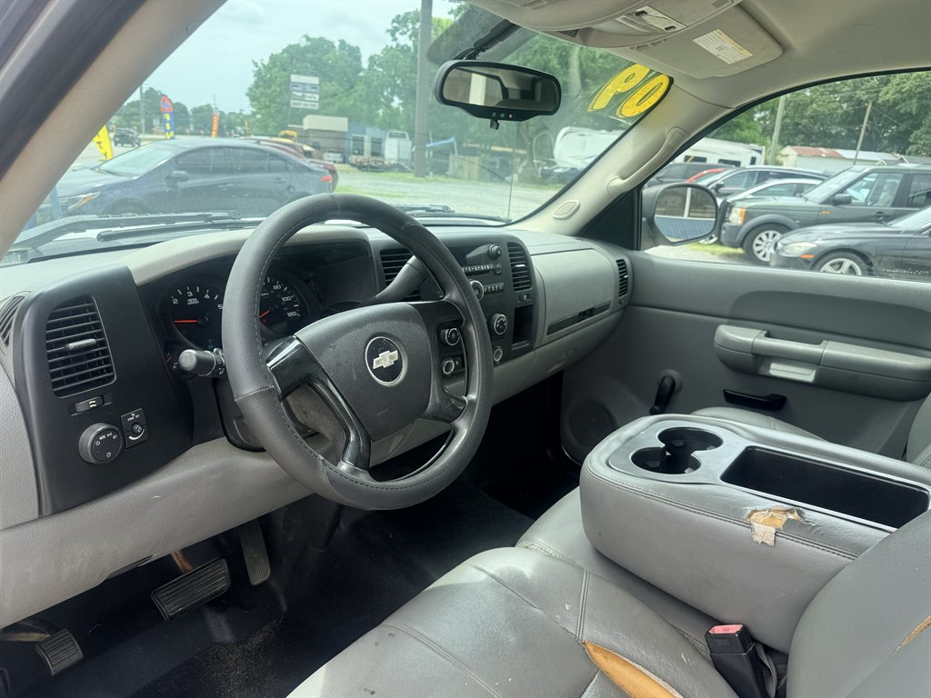 2009 Chevrolet Silverado - $8,995