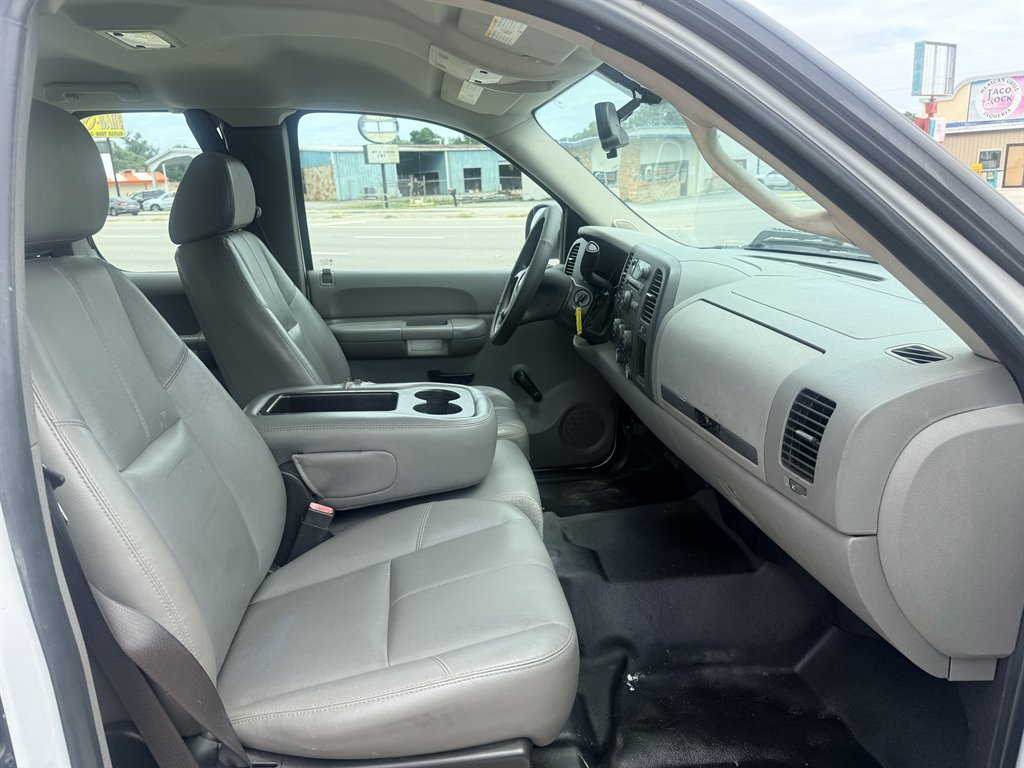 2009 Chevrolet Silverado - $8,995