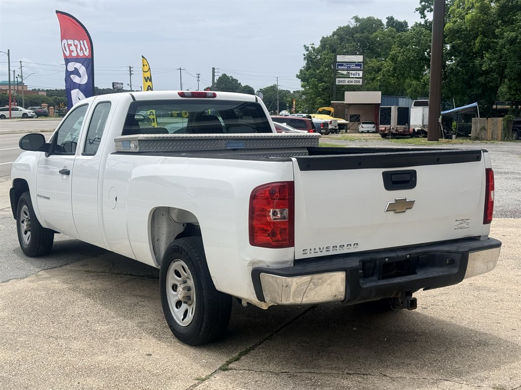 2009 Chevrolet Silverado - $8,995