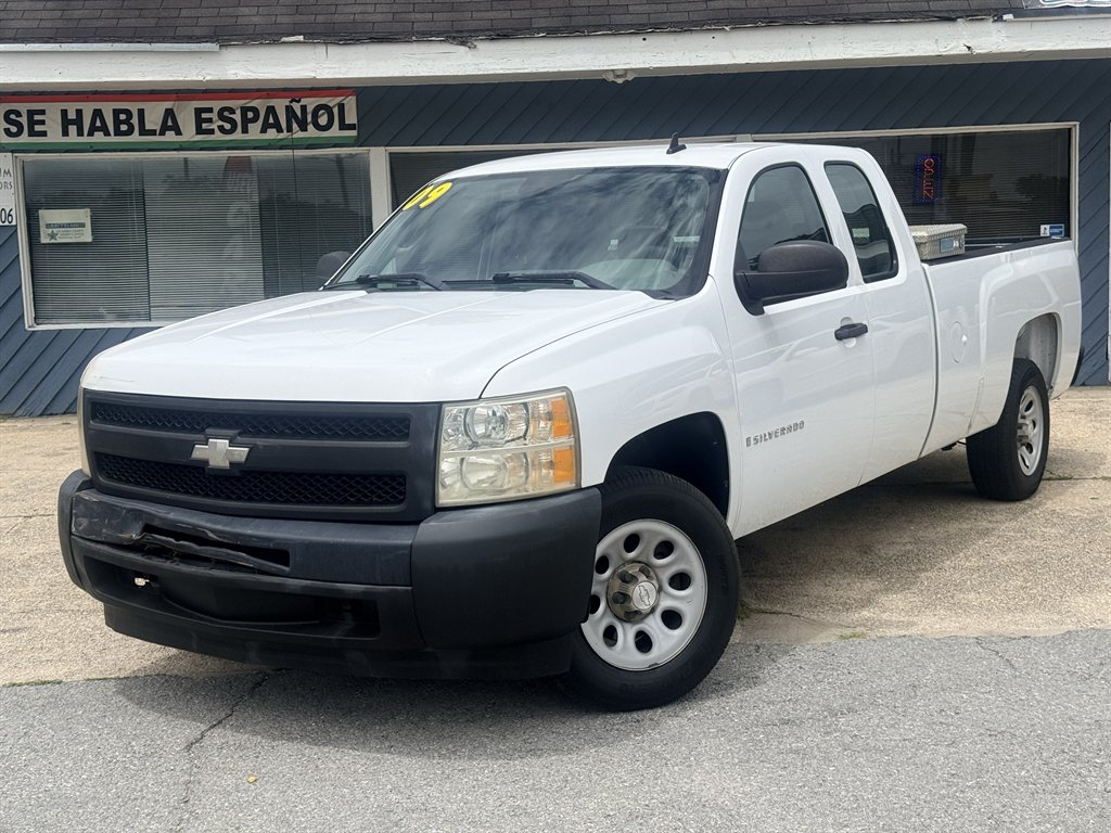 2009 Chevrolet Silverado - $8,995