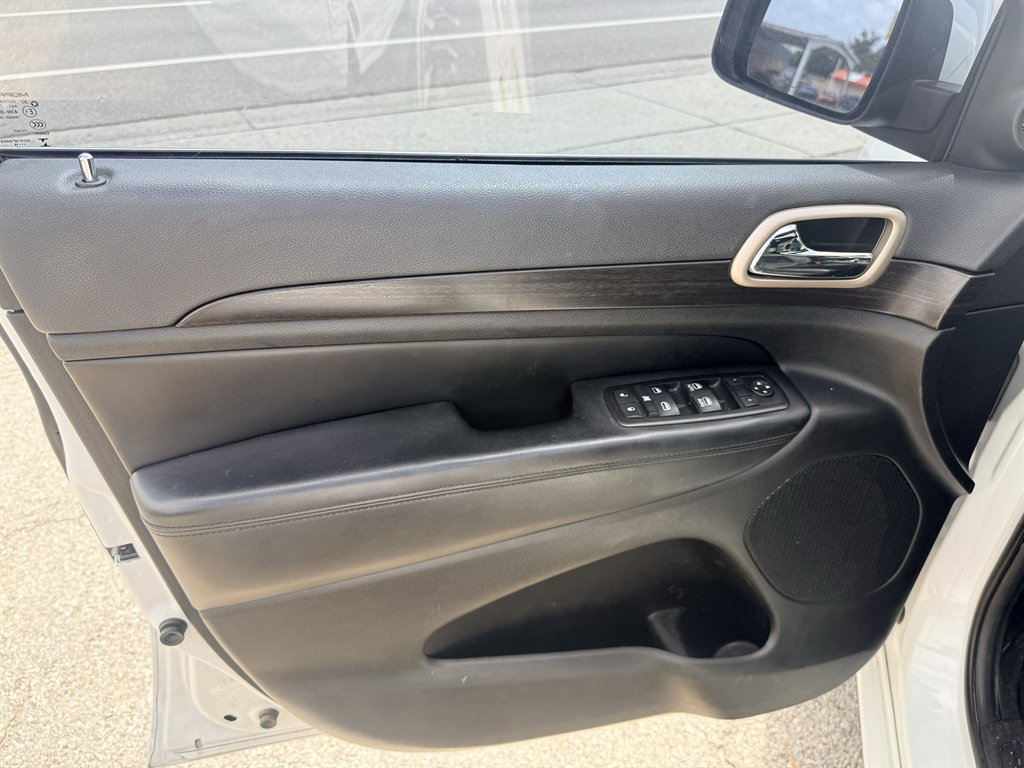 2014 Jeep Cherokee - $12,495