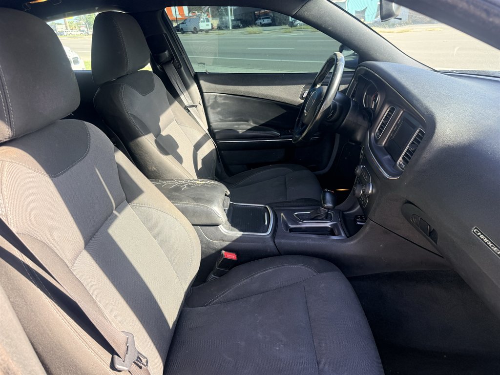 2016 Dodge Charger - $9,995