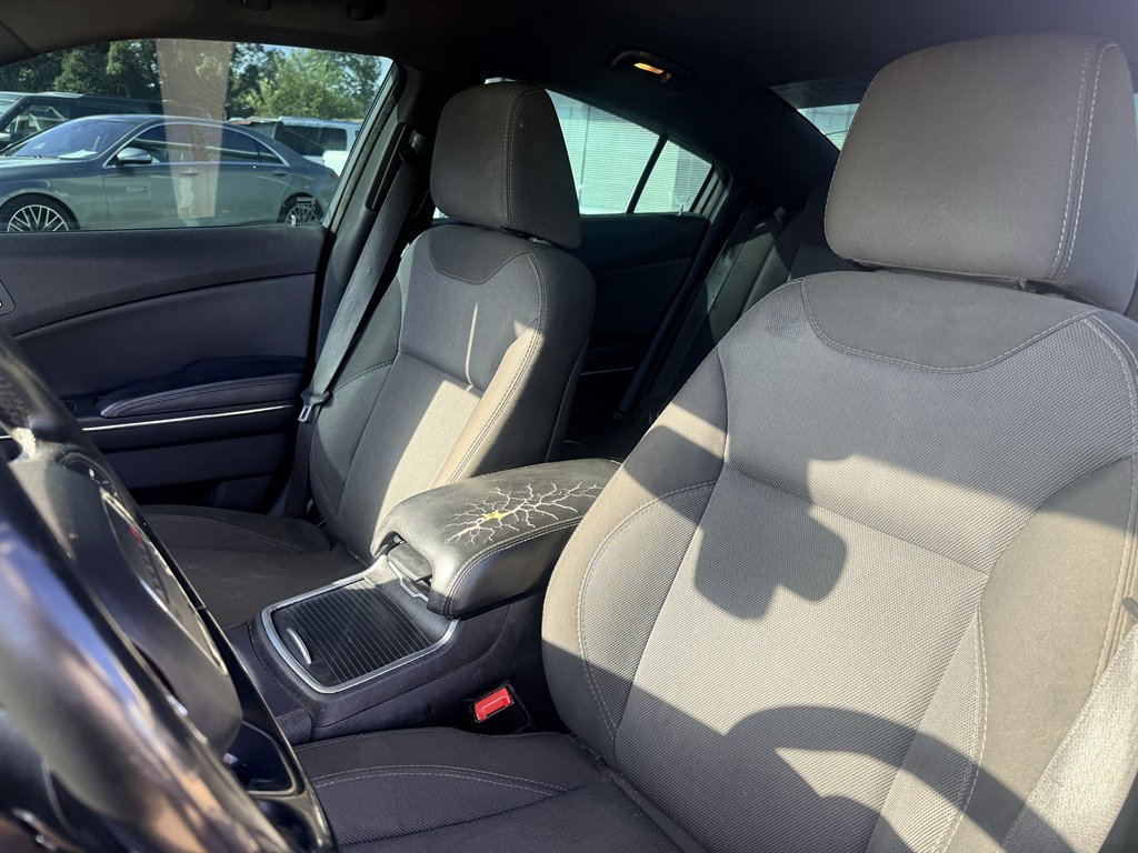 2016 Dodge Charger - $9,995