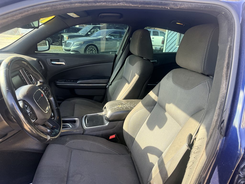 2016 Dodge Charger - $9,995