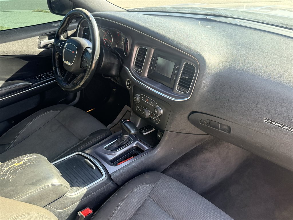 2016 Dodge Charger - $9,995
