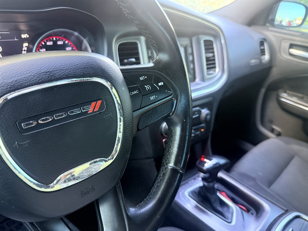 2016 Dodge Charger - $9,995