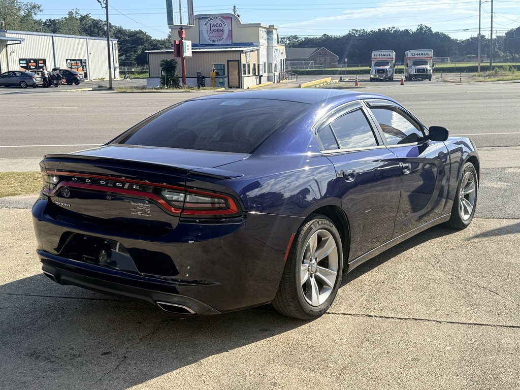 2016 Dodge Charger - $9,995
