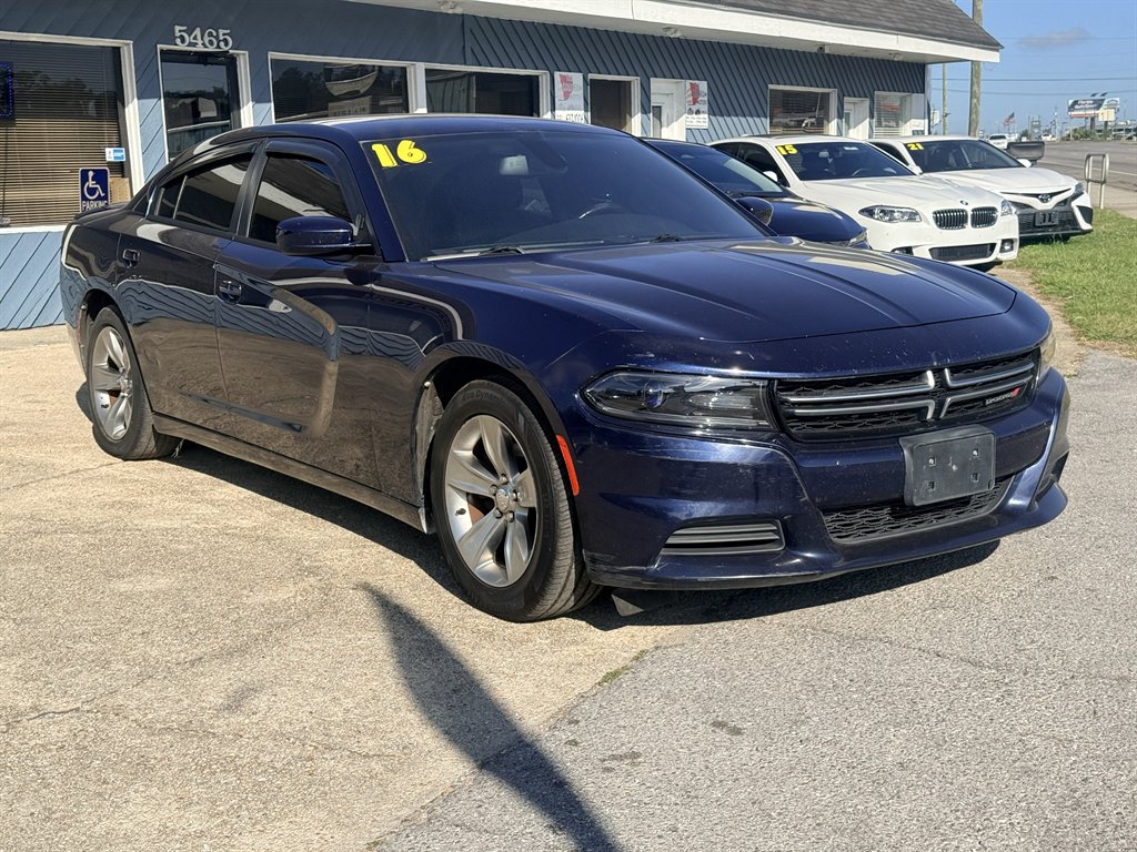 2016 Dodge Charger - $9,995