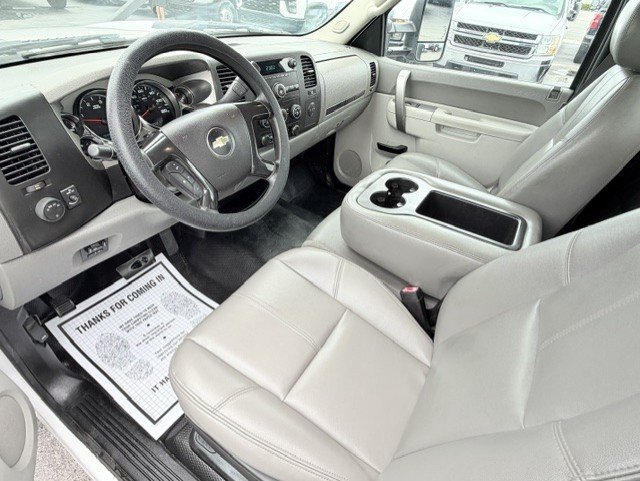 2014 Chevrolet Silverado - $17,888