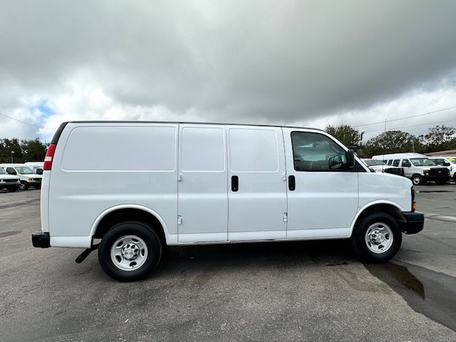 2016 Chevrolet Express - $14,888