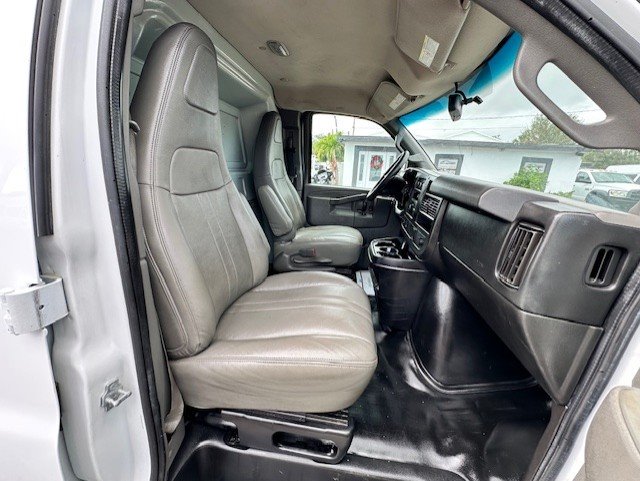 2016 Chevrolet Express - $14,888