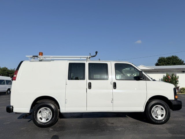 2008 Chevrolet G3500 Vans - $11,888