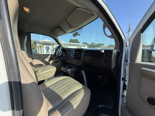 2008 Chevrolet G3500 Vans - $11,888