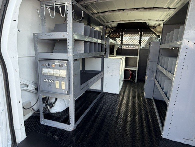 2008 Chevrolet G3500 Vans - $11,888