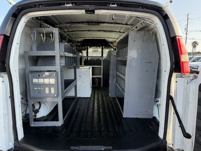 2008 Chevrolet G3500 Vans - $11,888