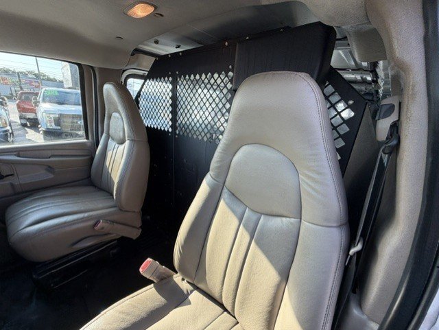 2008 Chevrolet G3500 Vans - $11,888