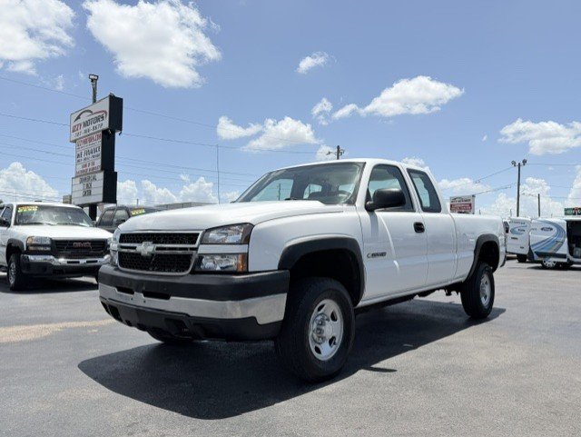 2007 Chevrolet Silverado - $8,888