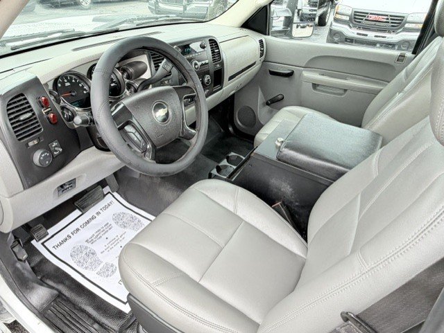2013 Chevrolet Silverado 3500 - $13,888