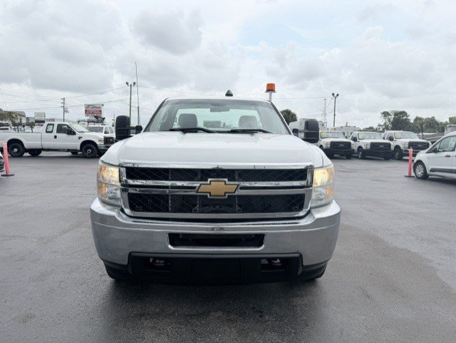 2013 Chevrolet Silverado 3500 - $13,888